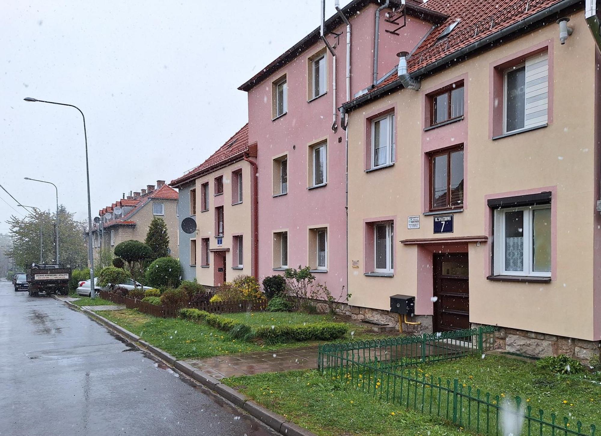 Apartament Pod Chelmcem Wałbrzych Kültér fotó